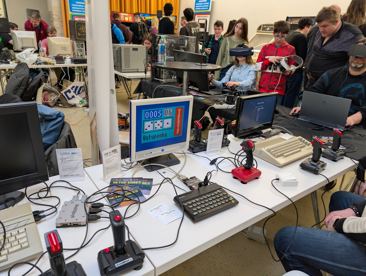Náhled reportáže High Voltage z Retrogame Conu